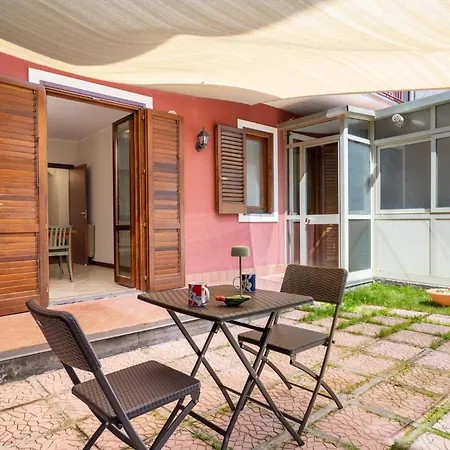Guesthost - Lapilli E Miracoli Flat With Patio 아파트 *