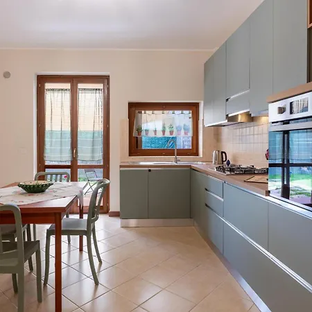 Guesthost - Lapilli E Miracoli Flat With Patio *